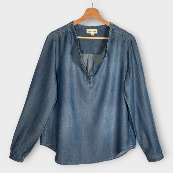 Cloth & Stone Tops - Cloth & Stone Chambray Popover Top MEDIUM Blue Long Sleeve V Neck Casual